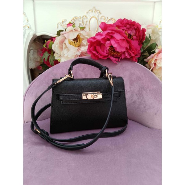 ЧАНТА LITLLE BLACK
